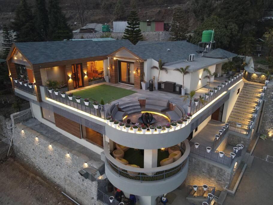 Whispering Pines Villa Bhīm Tāl Exteriör bild